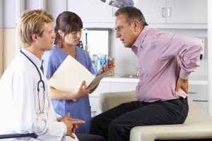 Patient mit Rückenschmerzen